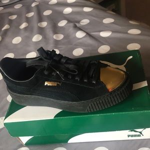 Suede platform pumas